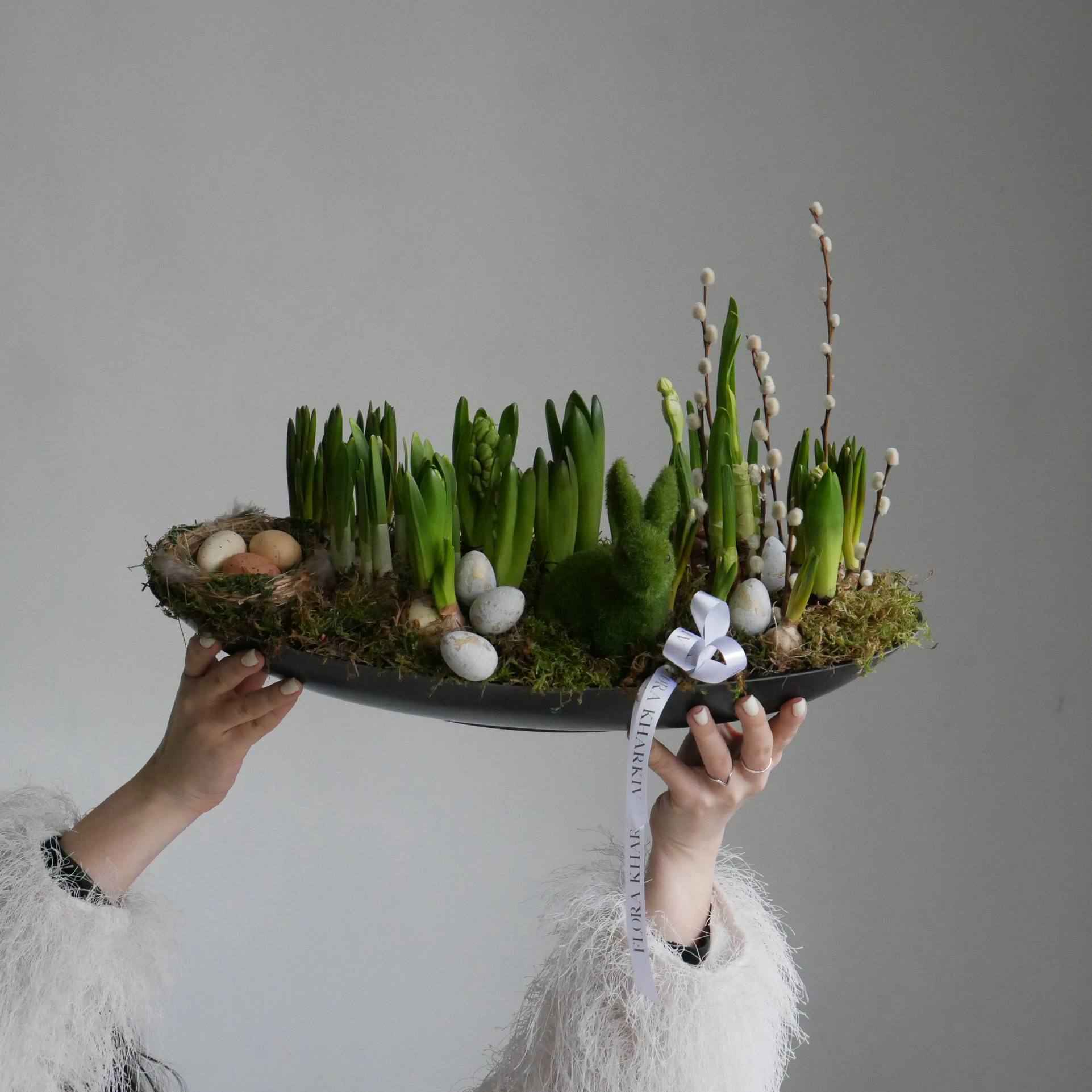 Каноє до Великодня, більше