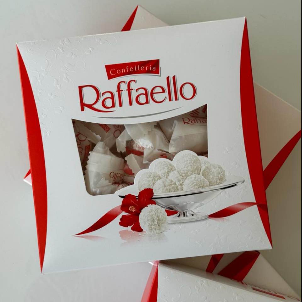 Цукерки Раффаелло велика