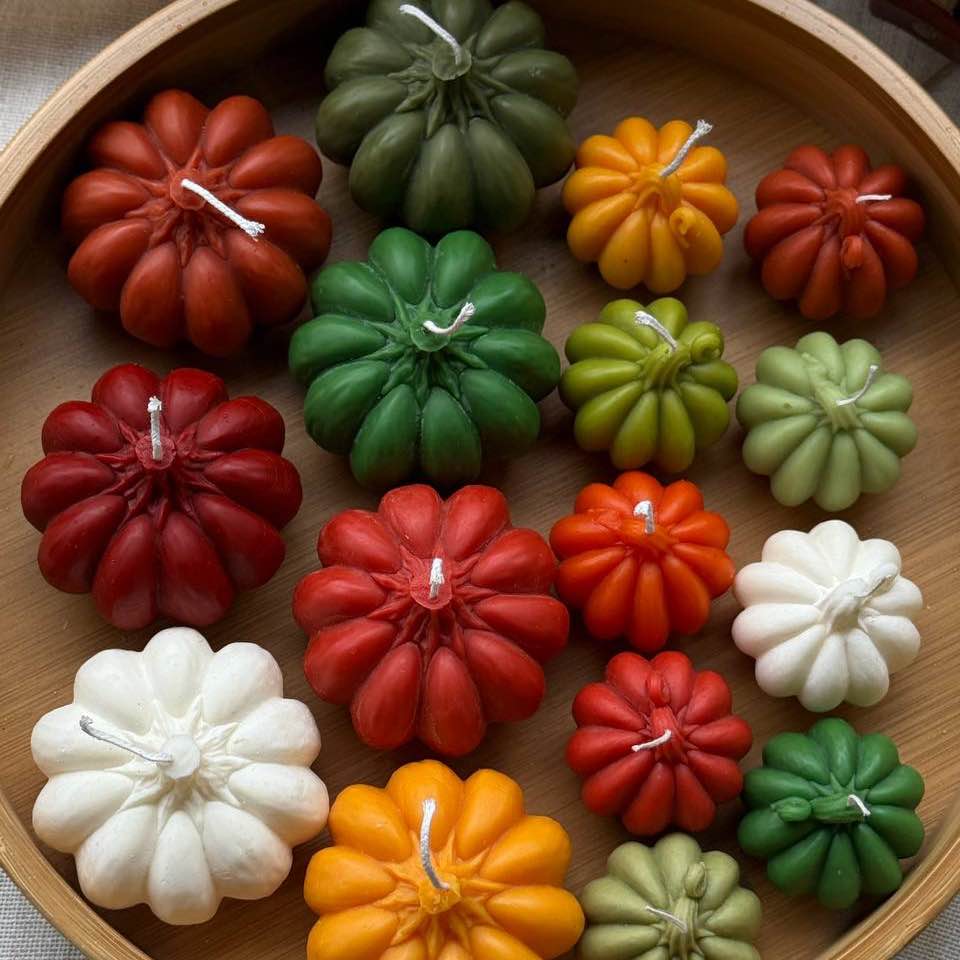 Свіча гарбуз середній