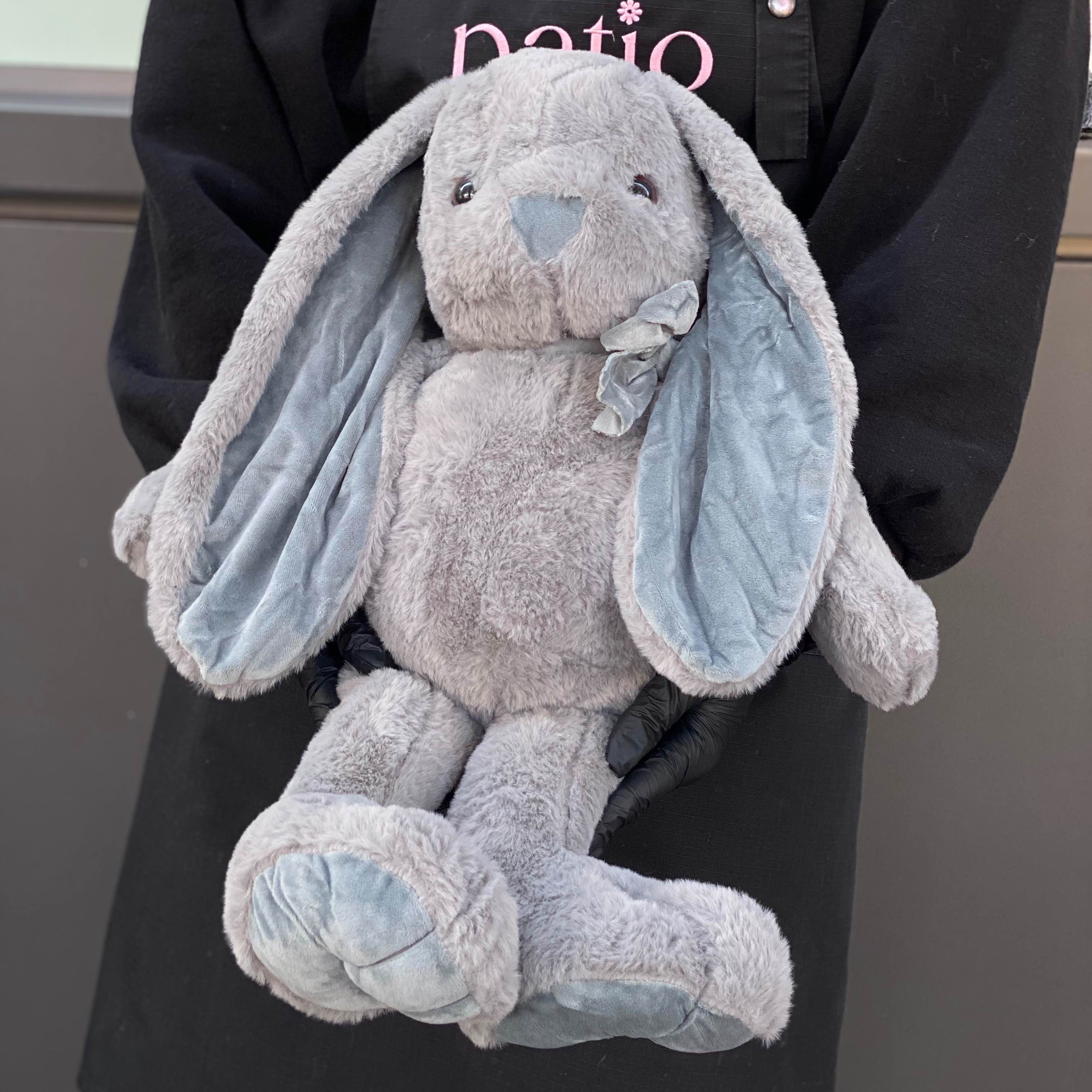 Зайчик великий сірий