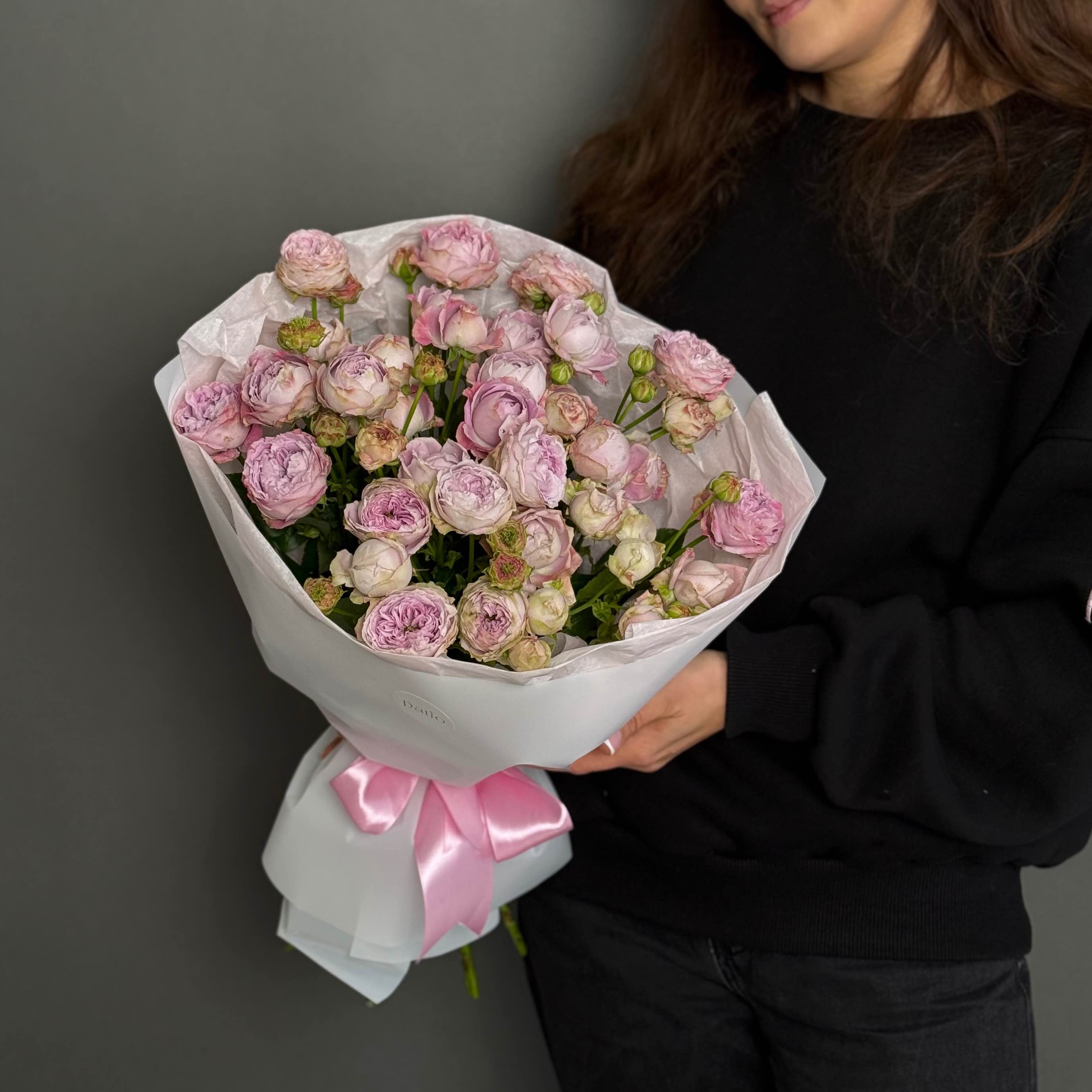 Букет 9 троянд блоссом