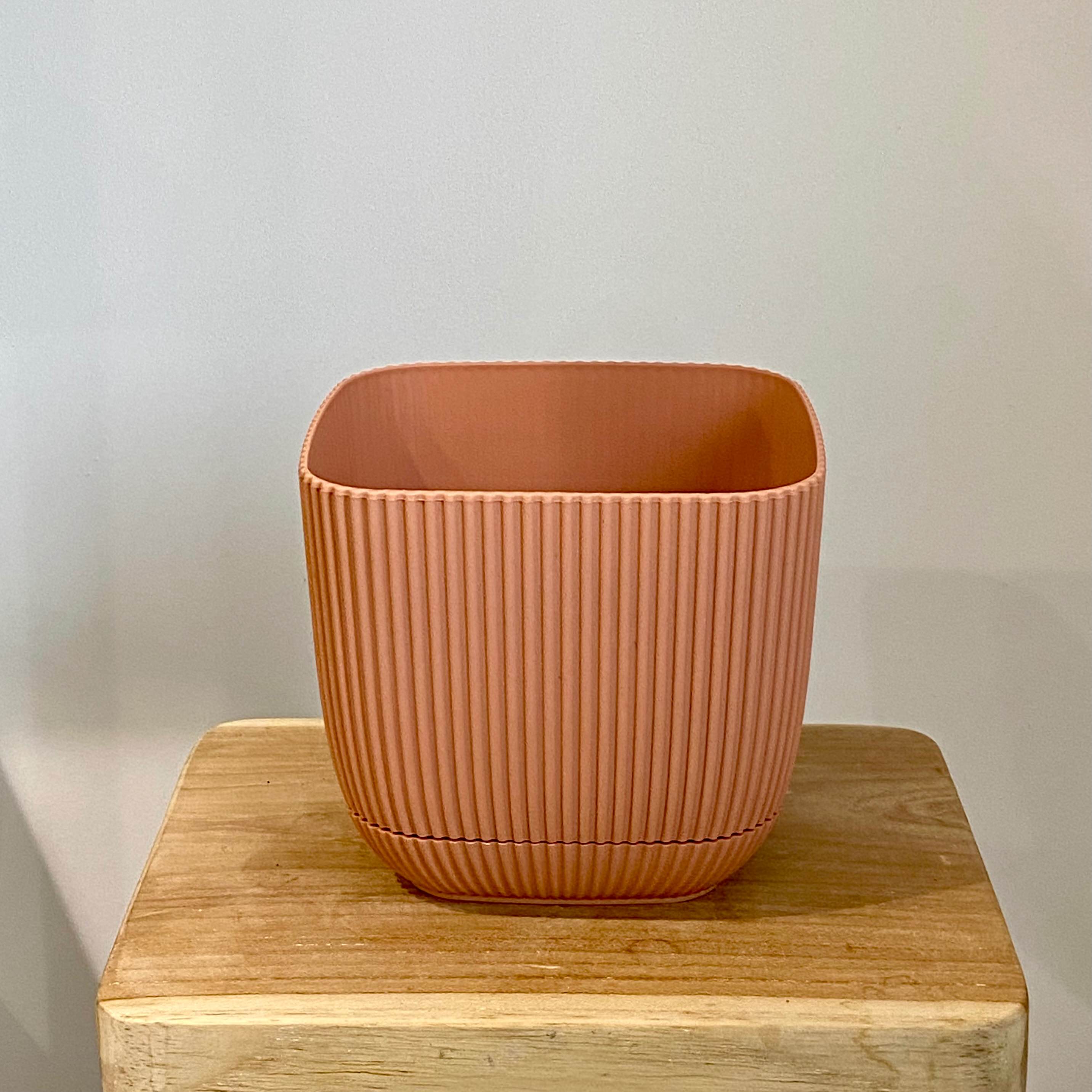 Кашпо Square 15*13 пластик