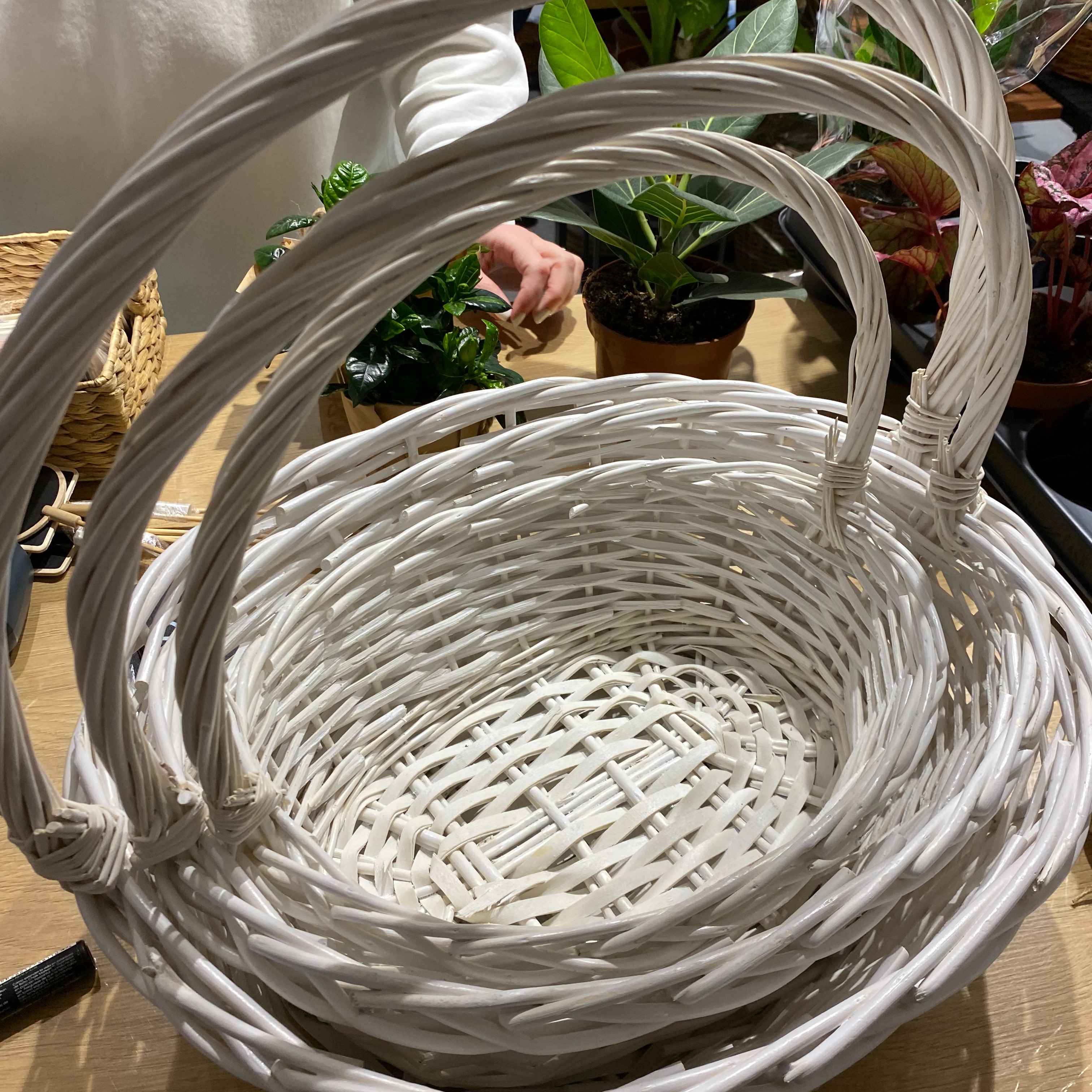 Корзина плетена біла 32*25*12