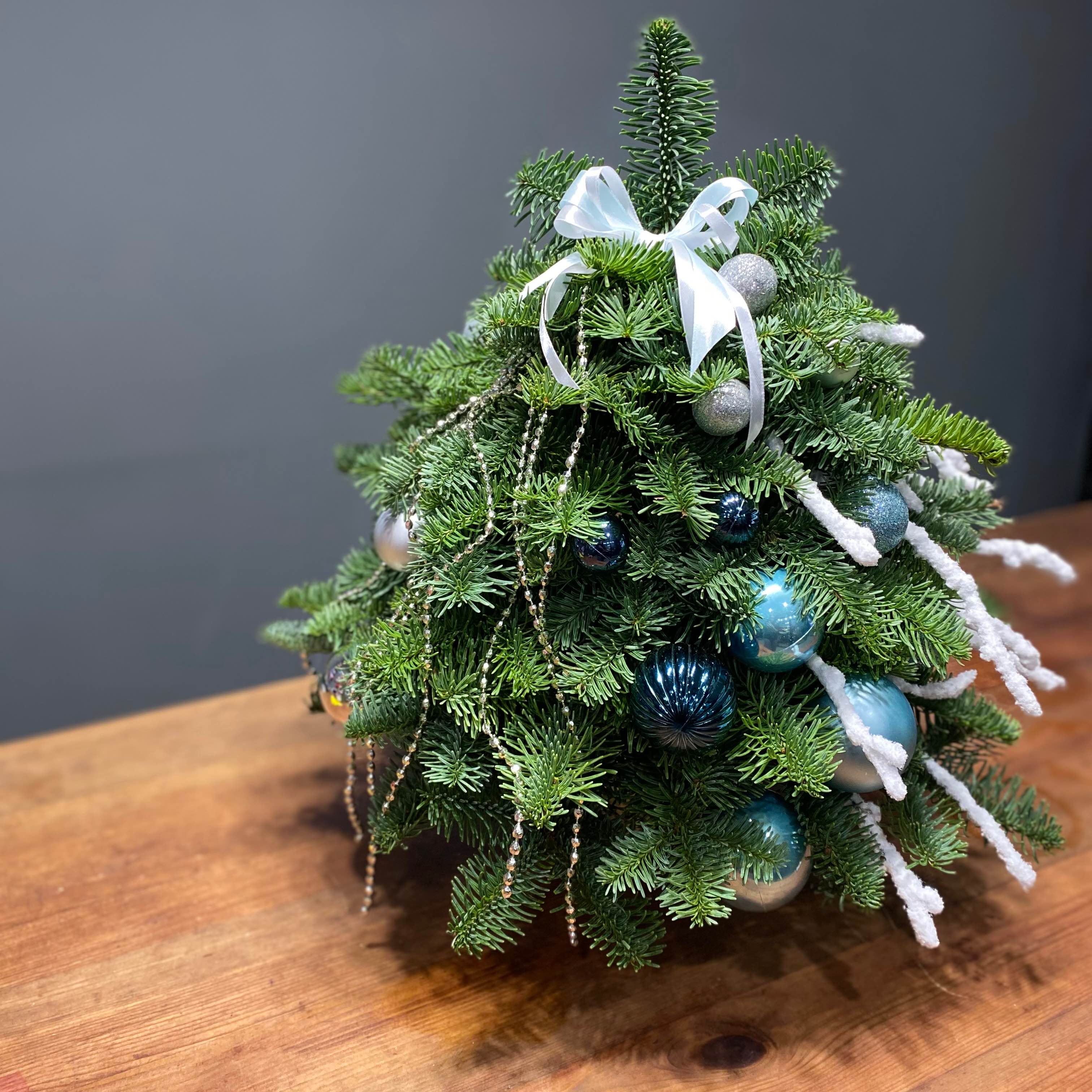 Ялинка святкова