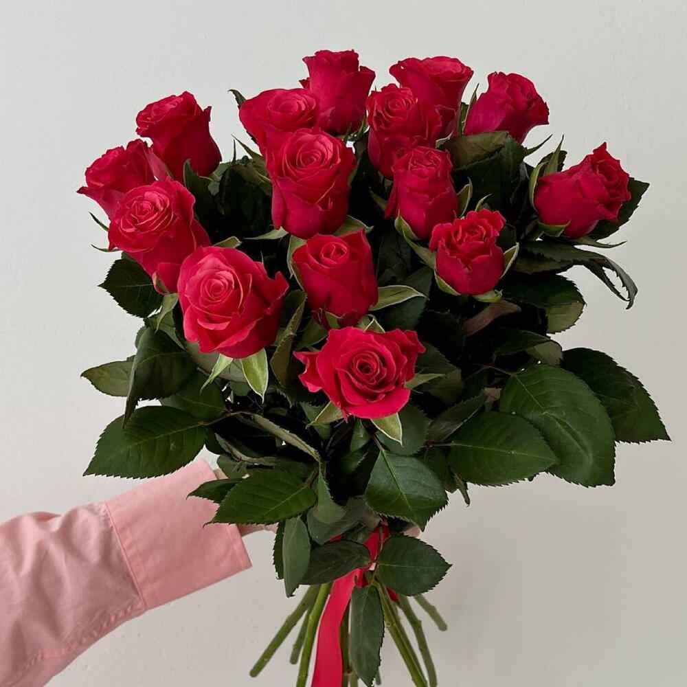 Роза Таказзи 50 см