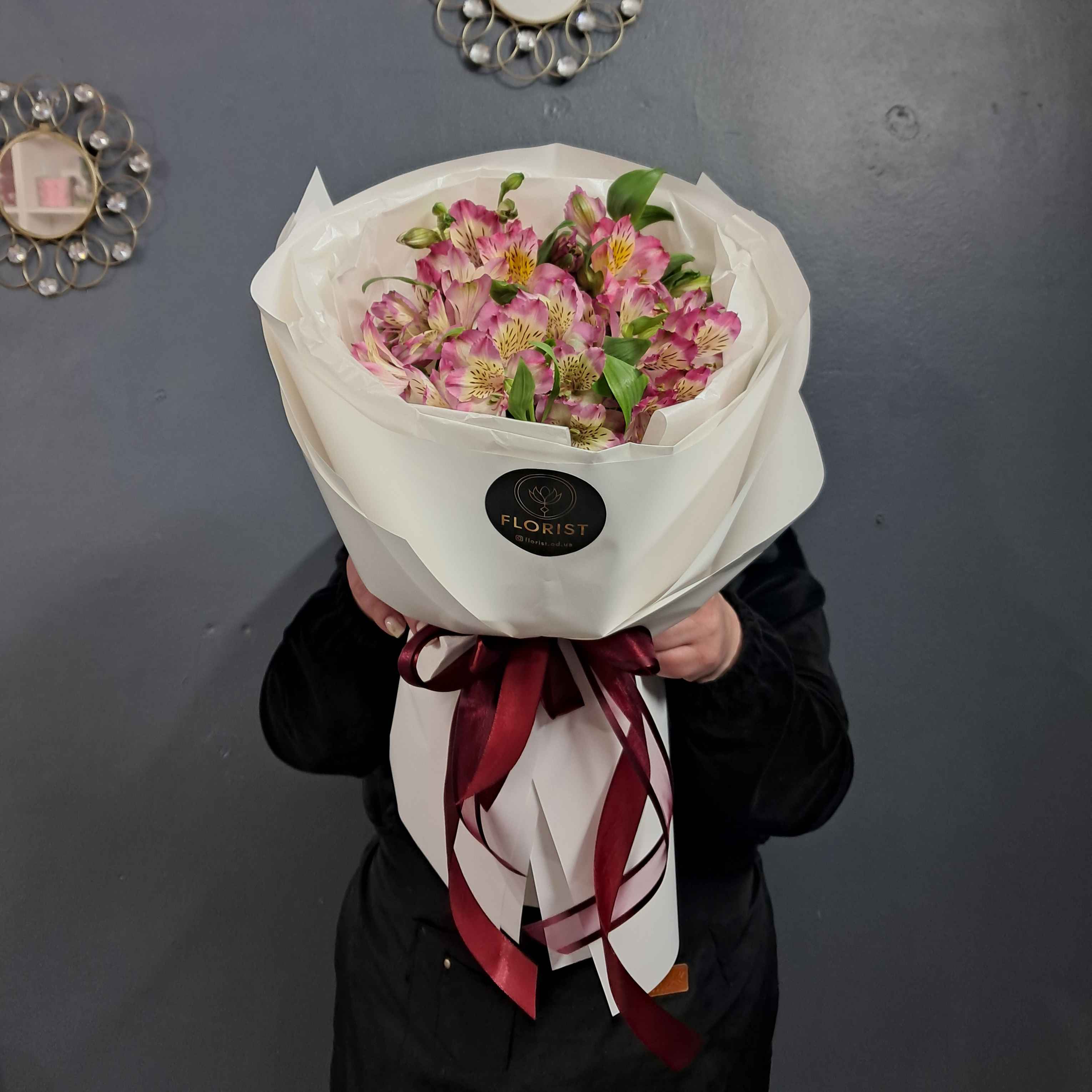 Букет из альстромерий