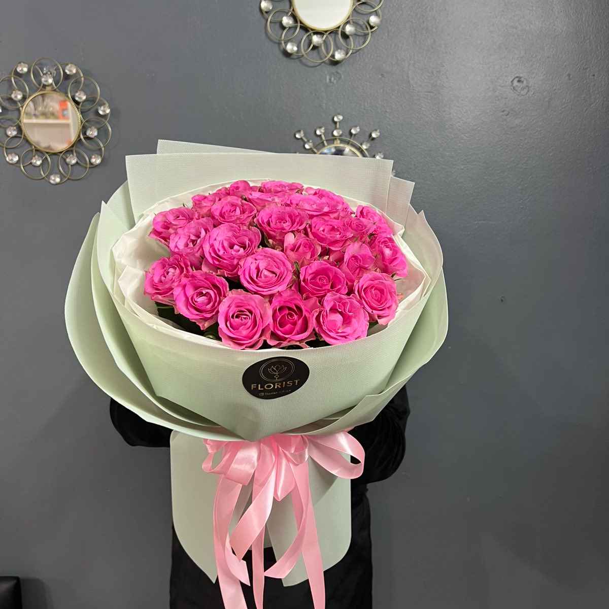 Букет из 25 малиновых роз