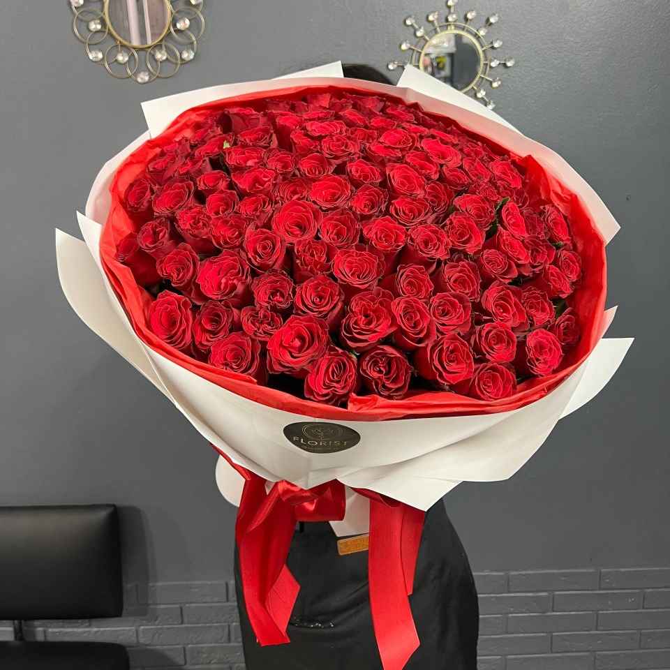 Букет из 101 красной розы