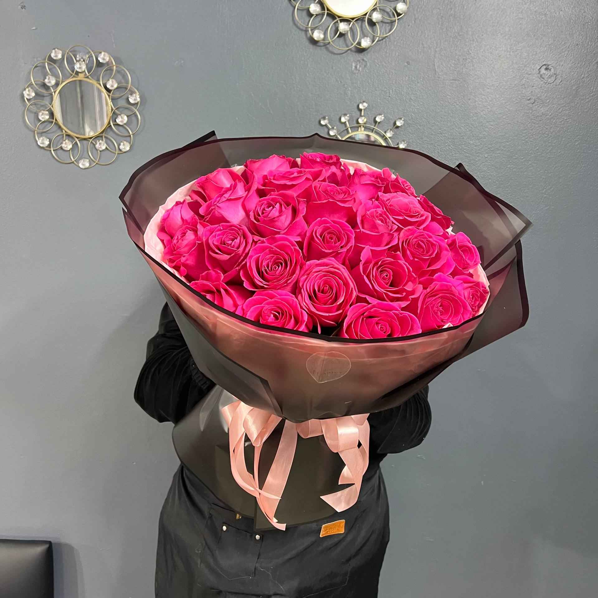 Букет из малиновых роз