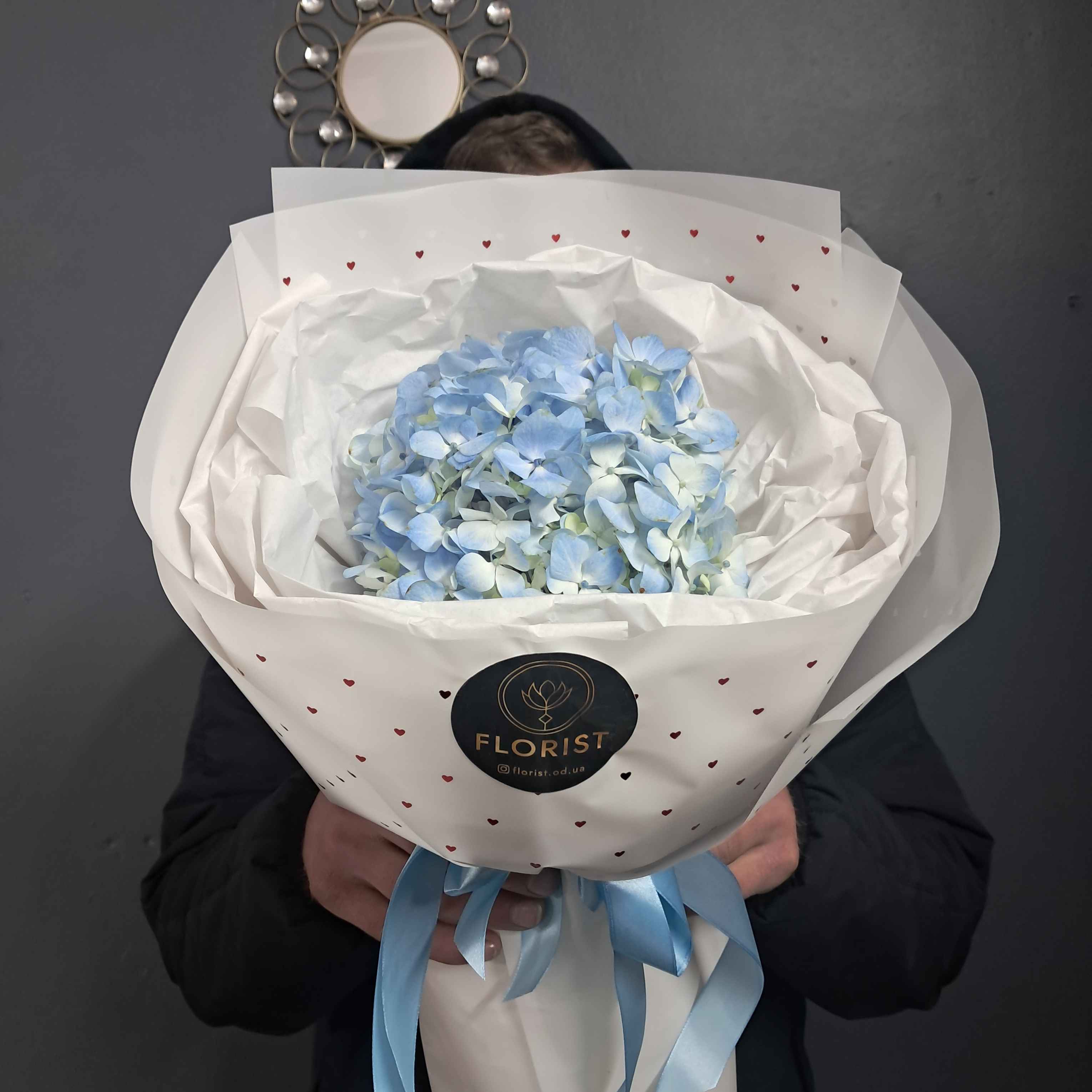 Букет из голубой гортензии